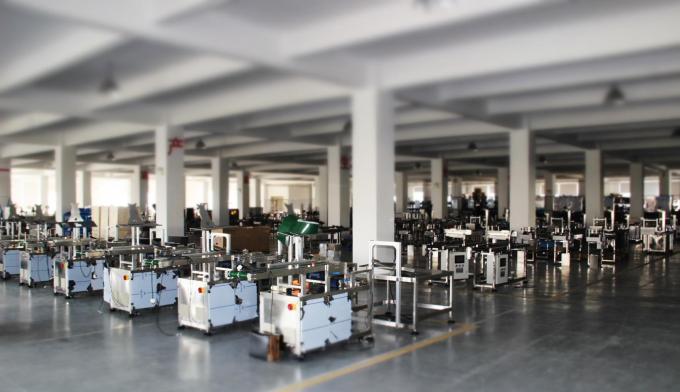 Equipamento de transportador de dois lados de movimento linear em direção transversal 9